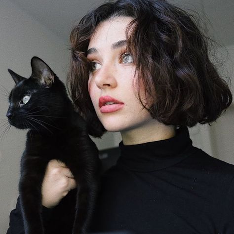 Michele Alves, Black Cat, A Woman, Black, Instagram