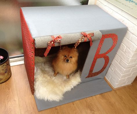 How to Make a Dog House out of Cardboard? House Out Of Cardboard, Cardboard Dog, Recycle Cardboard, Diy Cat Scratcher, Hexagon Decor, Cardboard Dollhouse, Pink Dollhouse, Indoor Dog House, Diy Dog Toys