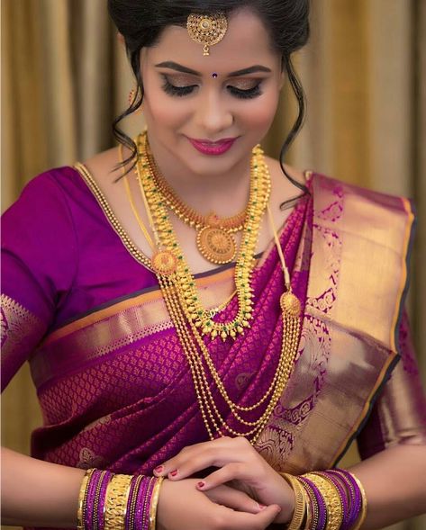 Magenta wedding silk saree Saree Bride, Magenta Wedding, Couple Wedding Dress, Wedding Silk Saree, Indian Brides, Wedding Sarees, Unique Blouse Designs, Unique Blouse, Pattu Saree