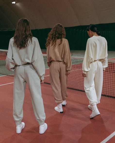 Elegant Girls, Elegant Girl, Tennis Fashion, Visual Inspiration, Shop For Women, Stylish Clothes, Shooting Photo, Street Culture, Branding Photoshoot