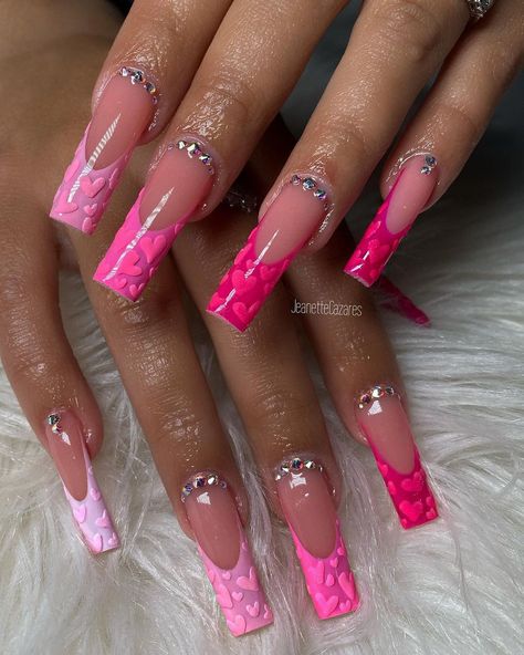 👑💅🏻💅🏼💅🏽💅🏾💅🏿’s Instagram post: “💕🤍💗 @elize_nails inspo💕 #nailsofinstagram #nails #love #valentinesnails #frenchtipnails #loveislove #sugardaddieswanted #pinknails…” Smiley Nails, Pink Acrylic Nail Designs, Acrylic Nails Almond Shape, Nails Love, Pink Gel Nails, Valentine Nails, Blue Acrylic Nails, Happy Nails, Glamour Nails