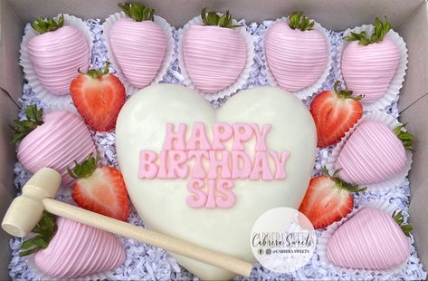 Happy Birthday Breakable Heart, Lorena Sweets, Breakable Heart Birthday, Breakable Chocolate Heart Ideas Birthday, Chocolate Coverd Strawberries, Sweet Business, Chocolate Business, Strawberry Cupcake Recipes, Valentines 2023