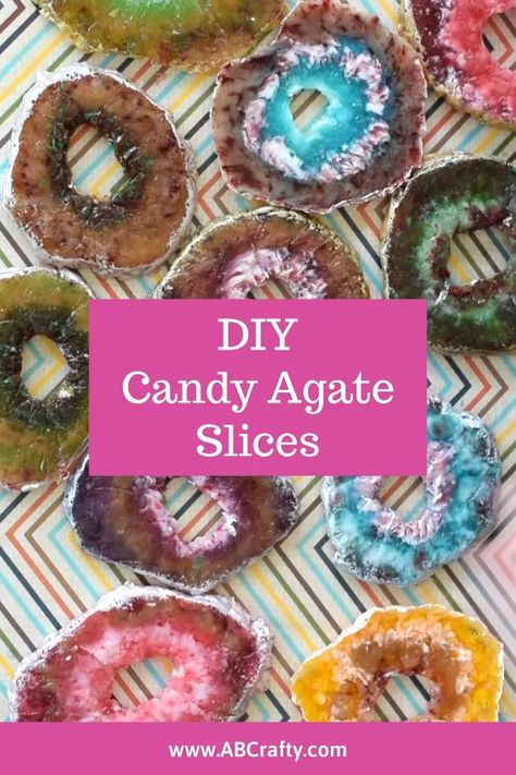 Candy Agate Slices | Foodtalk Diy Geode Cake, Rock Candy Display, Gemstone Cupcakes, Geode Cupcakes, Edible Gemstones, Edible Geode, Faultline Cake, Geode Cakes, Gem Party