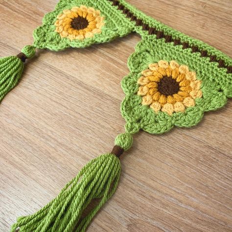 Crochet Sunflower Bunting, Crochet Toran Pattern, Crochet Lantern, Crochet Toran, Boho Bunting, Crochet Bunting, Quick Crochet Patterns, Crochet Sunflower, Inspo Pics