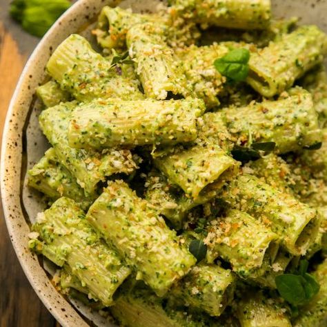 Creamy Pesto Rigatoni with Chili Garlic Breadcrumbs – The Chutney Life Pesto Rigatoni, Masala Corn, Spicy Queso, Samosa Chaat, Pasta Al Pesto, Creamy Pesto, Chaat Recipe, Pasta Shapes, Pesto Sauce