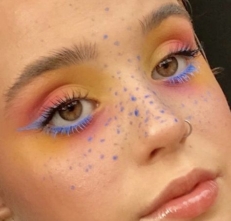 Mismatch Makeup, How To Make Up, Artsy Makeup, Smink Inspiration, Cool Makeup Looks, Dope Makeup, Fairy Makeup, Makeup Eye Looks, Creative Eye Makeup