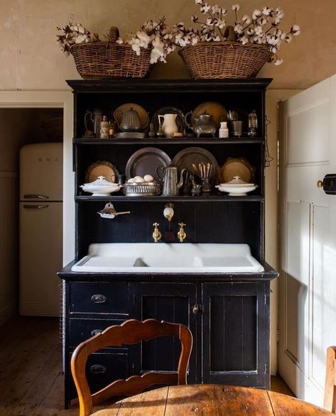 Dresser Sink Kitchen, Unfitted Kitchen Sink, Dresser Kitchen Sink, Classroom Castle, Basement Vibes, Dresser Sink, Old Country Kitchens, Apothecary Kitchen, Beach Trailer