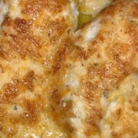 MELT IN YOUR MOUTH CHICKEN - Viral Recipes Cheesy Ranch Chicken, Melt In Your Mouth Chicken, Cheesy Ranch, Chicken Melts, Free Keto Meal Plan, Ranch Chicken, Cheesy Chicken, Top Recipes, Chicken Flavors