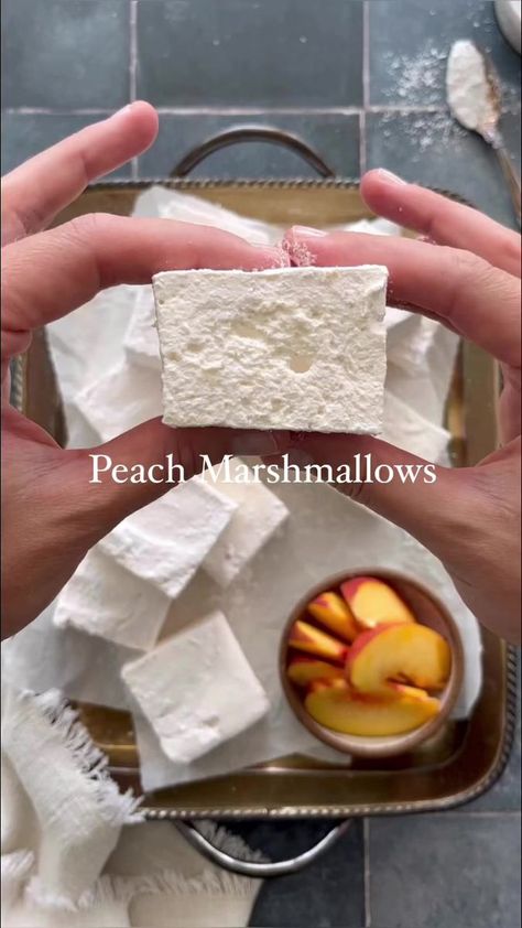 Strawberry Marshmallow Recipe, Peach Desserts, Recipes With Marshmallows, Easy Snack Recipes, Delicious Snacks Recipes, Easy Baking Recipes, Cafe Food, Interesting Food Recipes, Summer Desserts