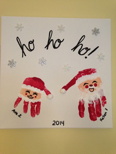 Santa and Mrs. Claus handprint craft--I love how this turned out :) Daycare Art, Baby Handprint Crafts, Baby Christmas Crafts, Santa Claus Crafts, Handprint Christmas, Christmas Art Projects, Christmas Crafts For Toddlers, Classroom Treats, Preschool Christmas Crafts