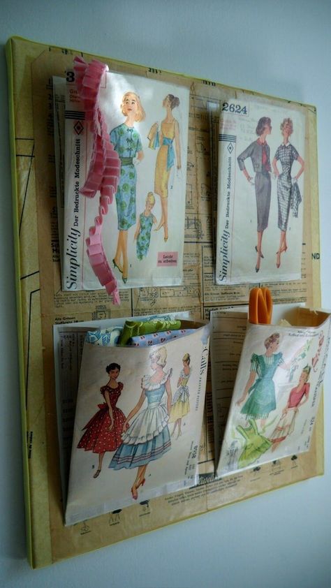 Cathe Holden, Vintage Sewing Rooms, Sewing Craft Room Ideas, Sewing Organizer, Sewing Spaces, Craft Sewing Room, Sewing Craft Room, Sewing Room Decor, Vintage Sewing Notions