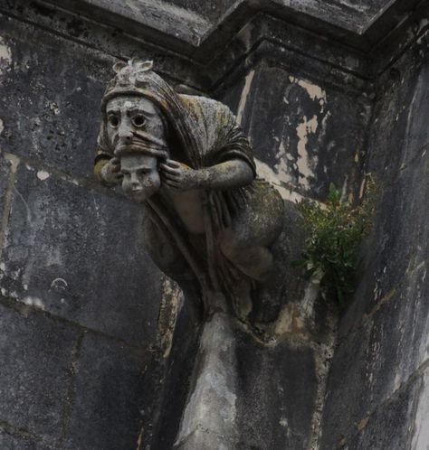 Gargoyle in the Monastery of Batalha, Portugal Amanda Anderson, Gothic Gargoyles, Gothic Architecture, Art Appreciation, Medieval Art, Sculptures & Statues, Green Man, Stone Carving, Heritage Site