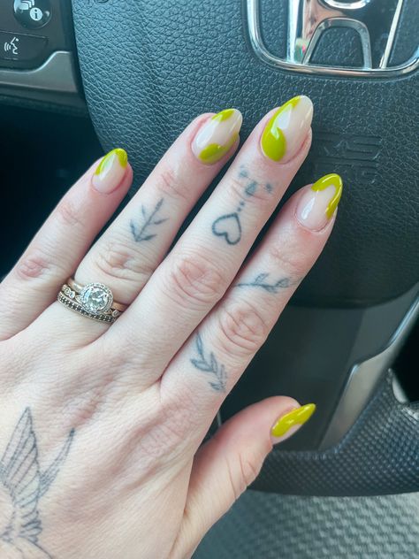 Nails Nail Ideas Lime Green, Chartreuse Green Nails, Chartreuse Nail Design, Chartreuse Nails, Lime Green Nails Design, Shrek Nails, Green And Yellow Nails, Gigi Nails, Lime Nails