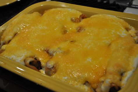 Pollo Fundido Chicken Chimi, Pollo Fundido Recipe, Fundido Recipe, Spiced Chicken, Chili Seasoning, Chicken Burritos, Mexican Dishes, Melted Cheese, Tex Mex