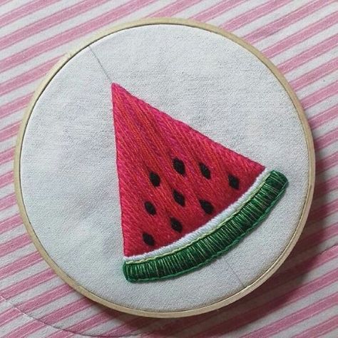 Embroidery Fruit, Watermelon Embroidery, Fruit Embroidery, Tiny Embroidery, Pocket Embroidery, Hand Beaded Embroidery, Sewing Machine Embroidery, Diy Embroidery Patterns, Hoop Embroidery