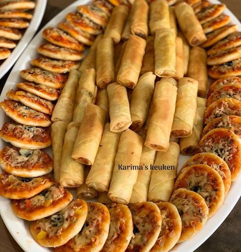 Wraps For Party Appetizers, Catering Ideas Food Buffet Tables, Iftar Party Ideas, Ketering Ideas, Ramadan Buffet, Brunch Mesa, Catering Food Displays, Christmas Homescreen, Catering Ideas Food