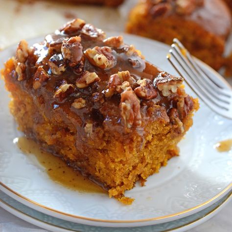 Pumpkin Cake With Browned Butter Glaze. Pumpkin Butter Pecan Cake, Pumpkin Praline Cake, Pumpkin Cake Recipe, Pumpkin Coffee Cake, Pecan Pumpkin, Cake Pumpkin, Pumpkin Crunch Cake, Pumpkin Crunch, Teacup Poodle