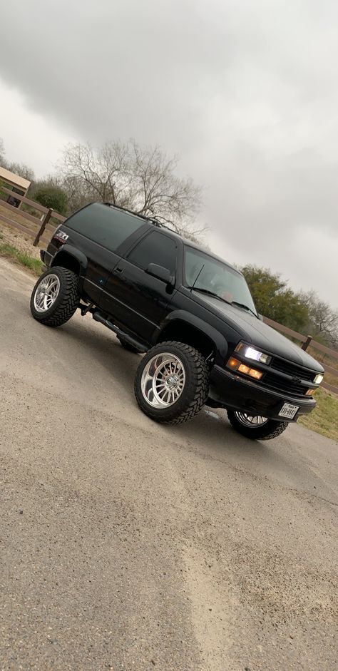 Two Door Tahoe, 2 Door Yukon, Lifted Chevy Tahoe, 2 Door Tahoe, Black Tahoe, Chevy Suv, Single Cab Trucks, C10 Chevy Truck, Custom Chevy Trucks