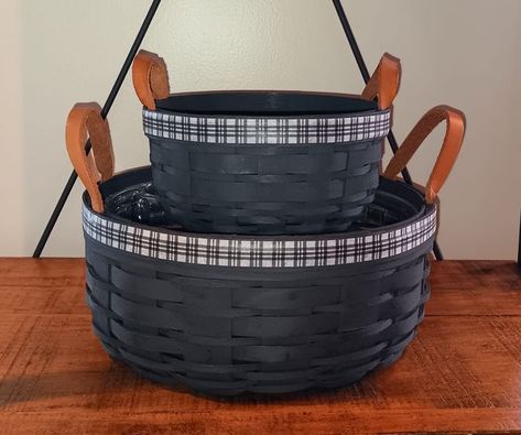 Innovating with Longaberger | Facebook Longaberger Basket Stain, Decorating With Longerberger Baskets, Paint Longaberger Baskets, Longaberger Basket Ideas, Lonaberger Baskets, Longaberger Picnic Basket, Painted Baskets, Painting Projects, Farmhouse Decor