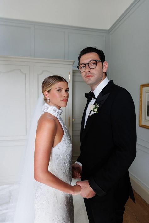 In what some have already dubbed this year’s royal wedding, #SofiaRichie and #Elliot Grainge exchanged vows at Hotel du Cap-Eden-Roc in Antibes on Saturday. The iconic hotel in the South of France was the perfect backdrop for the couple’s whirlwind wedding weekend. “It was a full-time job, but we had a great time,” Sofia says about planning her dream wedding. The bride wore a trio of dresses created by #Chanel. Sophie Richie, Sofia Richie Wedding, Elliot Grainge, Money Couple, Vogue Weddings, Bridal Era, Rehearsal Dinner Looks, Sophia Richie, Eden Roc