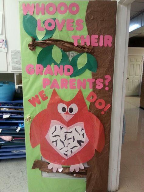 Grandparents Day door decoration Family Advocate, Grandparent Day, Door Display, Door Decoration, Door Ideas, Grandparents Day, Teacher Classroom, School Stuff, A Tree