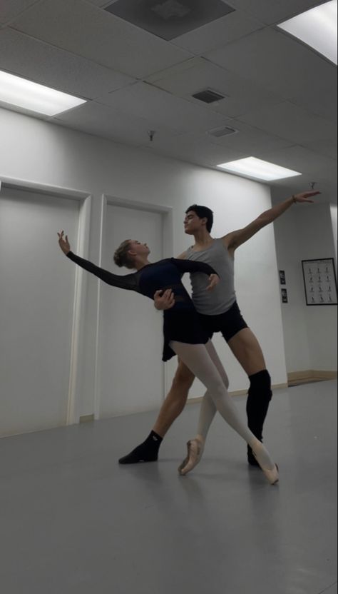 #ballet #pinterest #ballerina #balletdancer #dance #dancer #balletshoes #aesthetic #couple #balletcore #pointeshoes #pointe #shorts #boys #boydance Boy And Girl Dancers, Guy Ballerina, Dance Partner Aesthetic, Ballet Couple Aesthetic, Mali Core, Ballet Partner, Ballet Couples, Male Ballerina, Boys Ballet