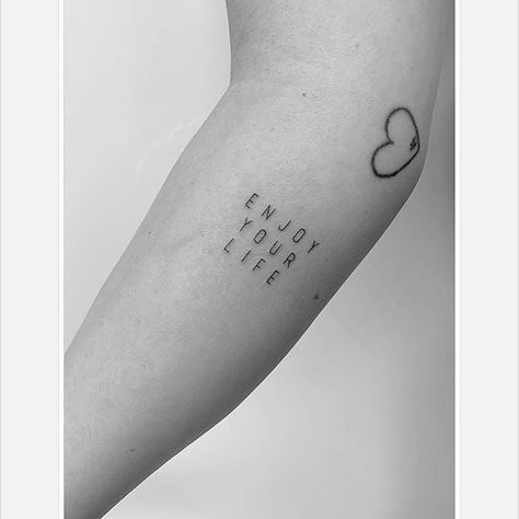 Quote Tattoos Black Women, Enjoy Life Tattoo, Tattoos About Self Love, Tattoo About Strength, Tattoos Black Women, Small Quote Tattoos, Tiny Quotes, Dont Lose Yourself, Quote Tattoos