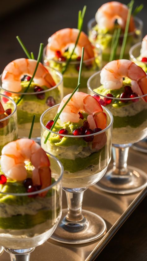 Christmas Amuse Bouche, Fancy Entrees, Tapas Buffet, Christmas Canapes, 5 Course Meal, Christmas Diner, Dinner Party Recipes, Food Ads, Christmas Party Food