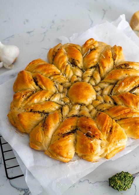 Pesto Parmesan Star Bread - The Floral Apron Pesto Star Bread, Culinary Aesthetic, Cheese Stars, Pesto Bread, Gluten Free Baking Mix, Pesto Cheese, Star Bread, Space Food, Sourdough Pizza