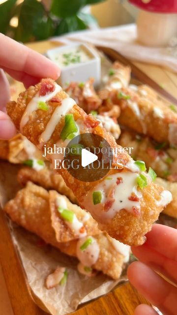 Kenna’s Cooks on Instagram: "jalapeno popper egg rolls 🌶️🥓

i’ve been thinking about making this mini egg roll series for a while now and i’m so excited to share this recipe! perfect for game day snacking or honestly just snacking in general 🙂‍↕️

recipe on my blog kennascooks.com link in bio 🩷

#eggroll #jalapeno #jalapenopoppers #gamedayfood #gamedaysnacks #appetizers #easysnack #comfortfood #crunchyroll #easymeals" Jalapeno Cream Cheese Egg Rolls, Eggroll Wrapper Ideas, Jalapenos Poppers, Mexican Egg Rolls, Jalapeno Popper Egg Rolls, Farmhouse Recipes, Jalapeno Popper Dip, Jalapeño Poppers, Hot Appetizers