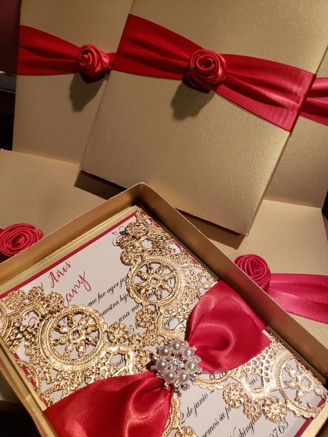 Hermosas invitaciones de quinceañera, dorado con rojo Red Quince Invitations, Red Quince Theme, Quinceñera Invitations, Red Quinceanera Ideas, Sweet 15 Party Ideas Quinceanera, Sweet 15 Party Ideas, Red Quince, Quince Invitations, Red And White Weddings