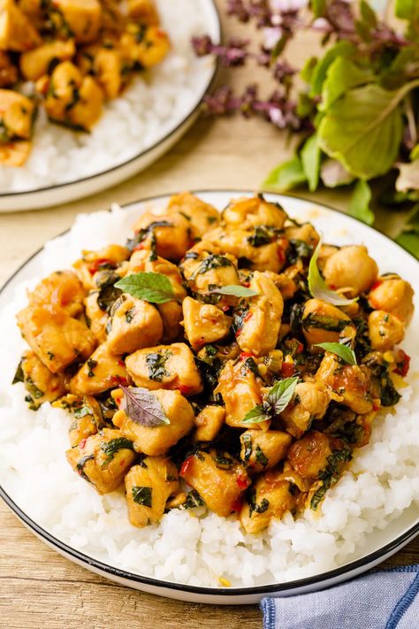 Thai Basil Chicken Spicy Thai Basil Chicken, Thai Basil Chicken Recipe, Basil Chicken Recipe, Tomato Basil Chicken, Thai Basil Chicken, Steamed White Rice, Spicy Thai, Fried Shallots, Basil Chicken