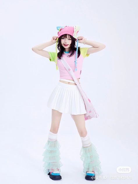 Colorful Stage Outfits, Girly Pose Reference, Korean Idol Outfit, Cute Standing Poses, Kawaii Poses, Y2k Anime, Female Pose Reference, Standing Poses, Poses References