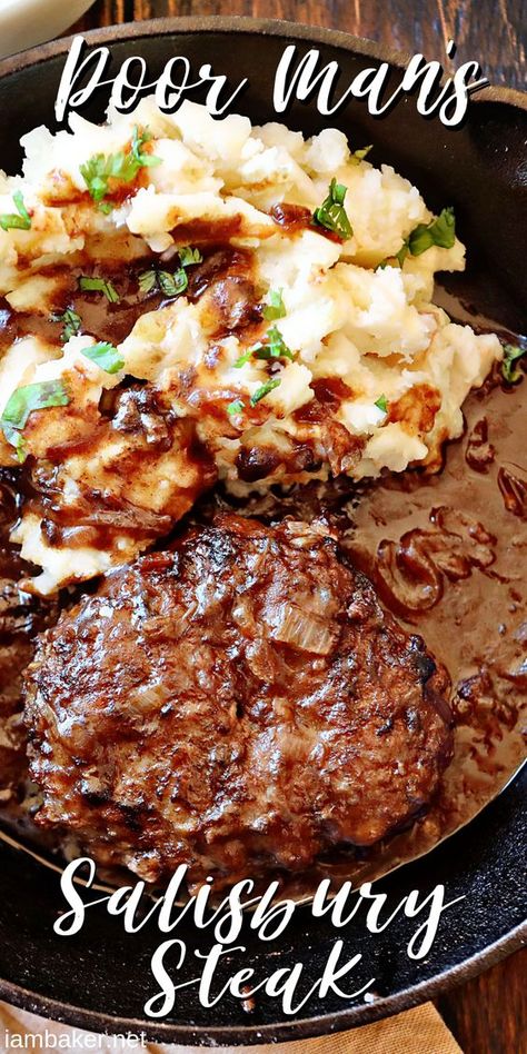 Homemade Salisbury Steak, Hamburger Steaks, Ground Beef Stroganoff, Plats Healthy, Salisbury Steak Recipes, Ground Beef Recipes Healthy, Hamburger Steak, Hamburger Meat Recipes, Brown Gravy