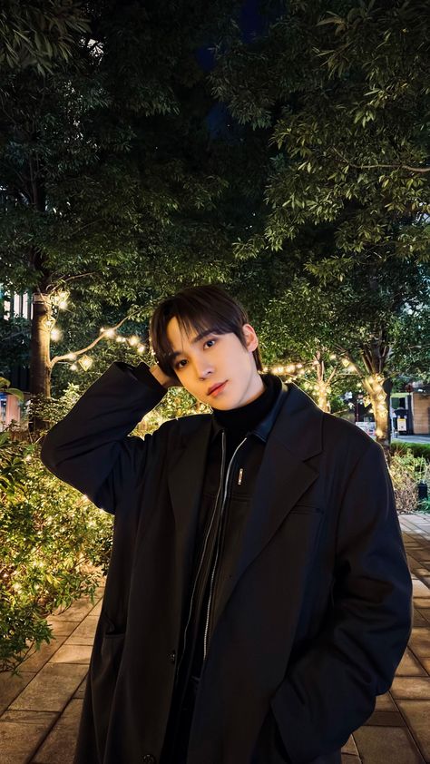 Yunho Ateez Full Body Pic, Yunho Selca, Yunho Wallpaper, Spiderman Phone Case, Kpop Iphone Wallpaper, Ateez Yunho, Yunho Ateez, Jeong Yunho, Jeong Yun-ho