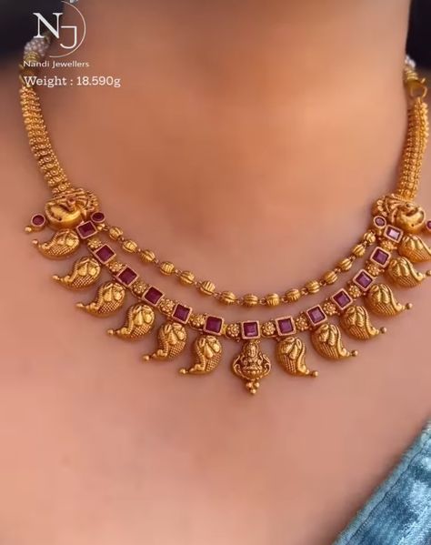 Trending Gold Necklace Designs, Short Necklace Gold Indian, Gold Short Necklace Designs, Light Weight Gold Necklace, Short Gold Necklace, Gold Necklace Price, Indian Gold Necklace Designs, Small Gold Necklace, Simple Necklace Designs