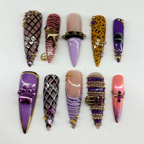 Nail set inspired by Clawdeen from monster high Monster High Nails Clawdeen, Clown Inspired Nails, Clawdeen Nails, Clawdeen Aesthetic, Ariana Nails, Clawdeen Monster High, Clown Nails, Monster High Nails, Circus Nails