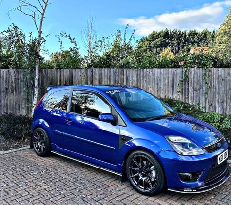 Ford Fiesta St Mk6, Ford Focus 2006, Uncle Fester, Ford St, Ford Fiesta St, Van Ideas, Crazy Wallpaper, Ford Ka, Car Ideas