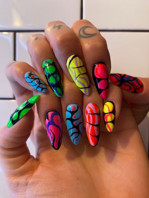 Laura Did Them Neon Abstract Nails, Nails Abstract, Graffiti Nails, Nails Hand Painted, Neon Acrylic Nails, Nails Neon, Abstract Nail, Orange Stick, Abstract Nail Art