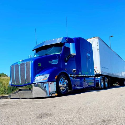 Peterbilt 579 Custom Trucks, Peterbilt Trucks Custom, Custom Peterbilt, Peterbilt 579, Fashion Truck, Trucking Life, Peterbilt Trucks, Heavy Truck, Peterbilt