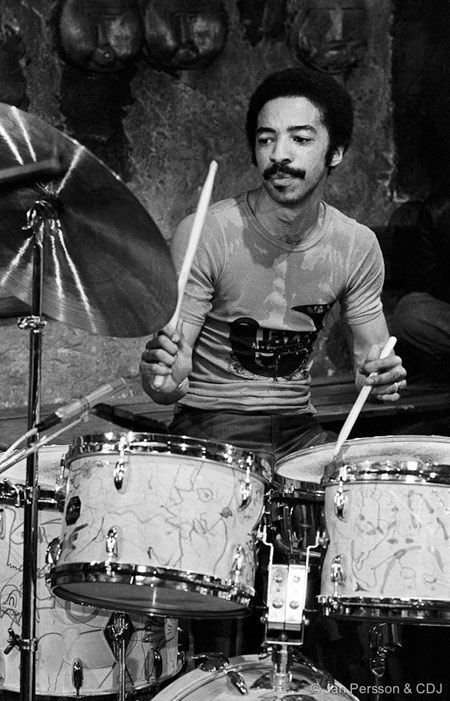 Tony Williams - DRUMMERWORLD Francis Wolff, Arte Jazz, Tony Williams, Gretsch Drums, Playing Drums, Classic Jazz, Funky Music, Jazz Fusion, Free Jazz