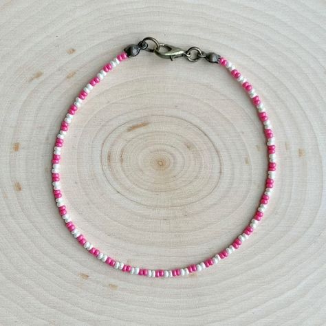 TheOkieWildflowerCo - Etsy Hong Kong Seed Bead Anklet, Western Summer, Diy Friendship Bracelets Tutorial, Bead Anklet, Diy Beaded Rings, Strawberry Summer, Bracelet Inspo, Friendship Bracelets Tutorial, Strawberry Pink