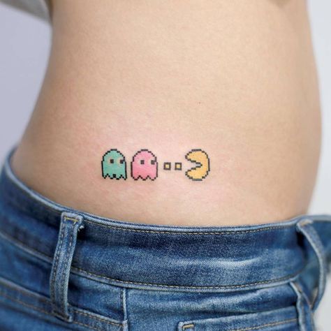 Pacman Tattoo, Pixel Tattoo, Forearm Tattoo Quotes, Tato Minimal, Gamer Tattoos, Tattoo Thigh, Retro Tattoos, Hip Tattoos Women, Gaming Tattoo