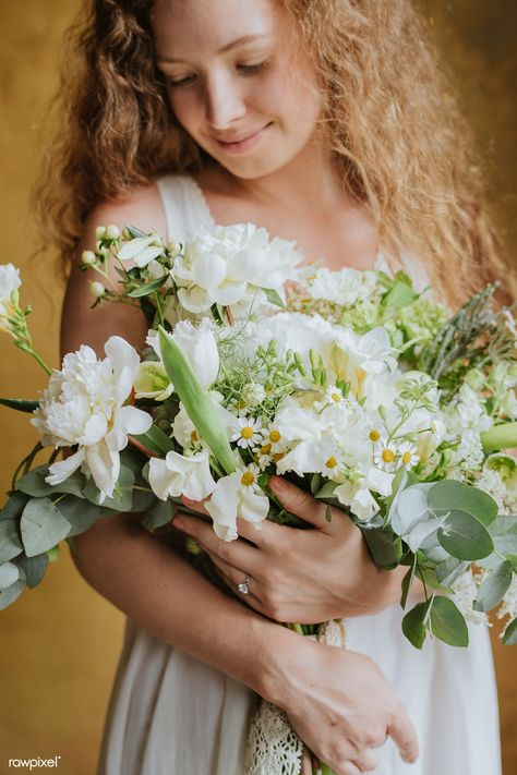 Woman holding a bouquet of white flowers | premium image by rawpixel.com / Teddy Rawpixel Holding Bouquet Of Flowers Drawing Pose, Person Holding Bouquet Drawing Reference, Holding Bouquet Reference, Someone Holding Flowers, Holding Bouquet Of Flowers Pose, Person Holding Flowers Drawing Reference, Person Holding Bouquet, Holding Flowers Pose Reference, Hands Holding Bouquet