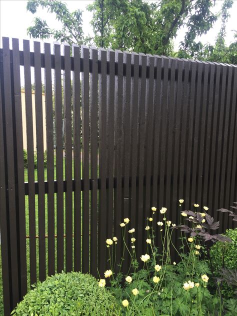 Scandinavian Fence Ideas, Fence Ideas On A Budget, Fence Front Yard, Fancy Fence, Privacy Fence Ideas, Birch Trees Landscaping, Westbury Gardens, Brick Columns, Picket Fences