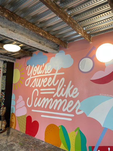 Ice Cream Mural Wall, Ice Cream Shop Mural, Candy Mural, Ice Cream Mural, Estudio Nails, Juice Business, Kids Cafe, Ice Cream Brands, Summer Ice Cream