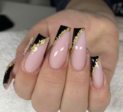 Black And Gold Nails French Tips, Black And Rose Gold Nail Designs, Black And Gold French Tip Nails, Black And Golden Nails, Black And Rose Gold Nails, Gold Nails French, Black French Nails, Rose Gold Nails Design, Black Gold Nails