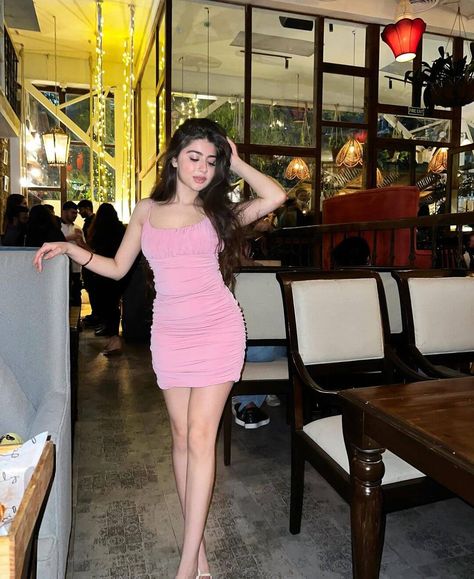 Aditi Bhatia Gorgeous Outfits And Looks Aditi Bhatia, Yeh Hai Mohabbatein, Body Con Dress Outfit, Gorgeous Outfits, Short Bodycon Dress, Fashion Landscape, Pink Bodycon Dresses, Casual Day Outfits, Quick Outfits