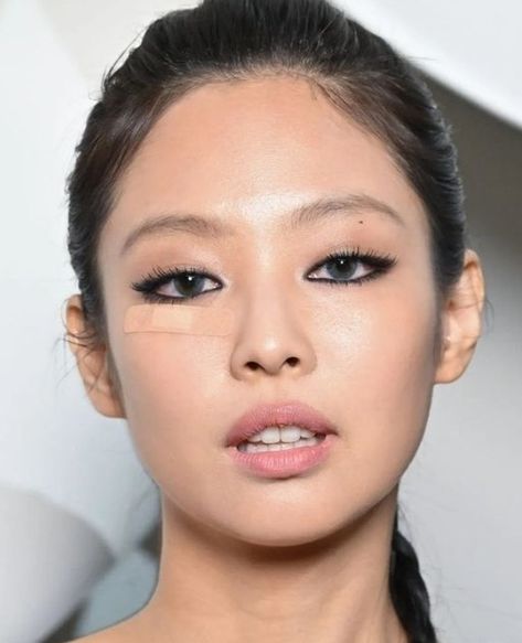 Jennie Band Aid, Makeup Inspo, Band, Makeup, Color, Make Up