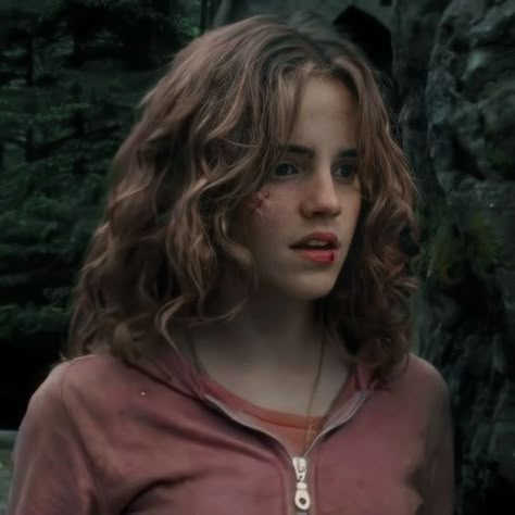 Hermione Granger Hair, Hermione Granger Aesthetic, Conor Leslie, Emma Watson Harry Potter, Emma Watson Pics, Harry Potter Girl, Harry Potter Hermione Granger, Harry Potter Icons, Images Harry Potter